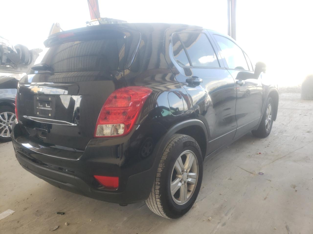 Photo 4 from auction – 2019 CHEVROLET TRAX LS with VIN 3GNCJKSB2KL268386