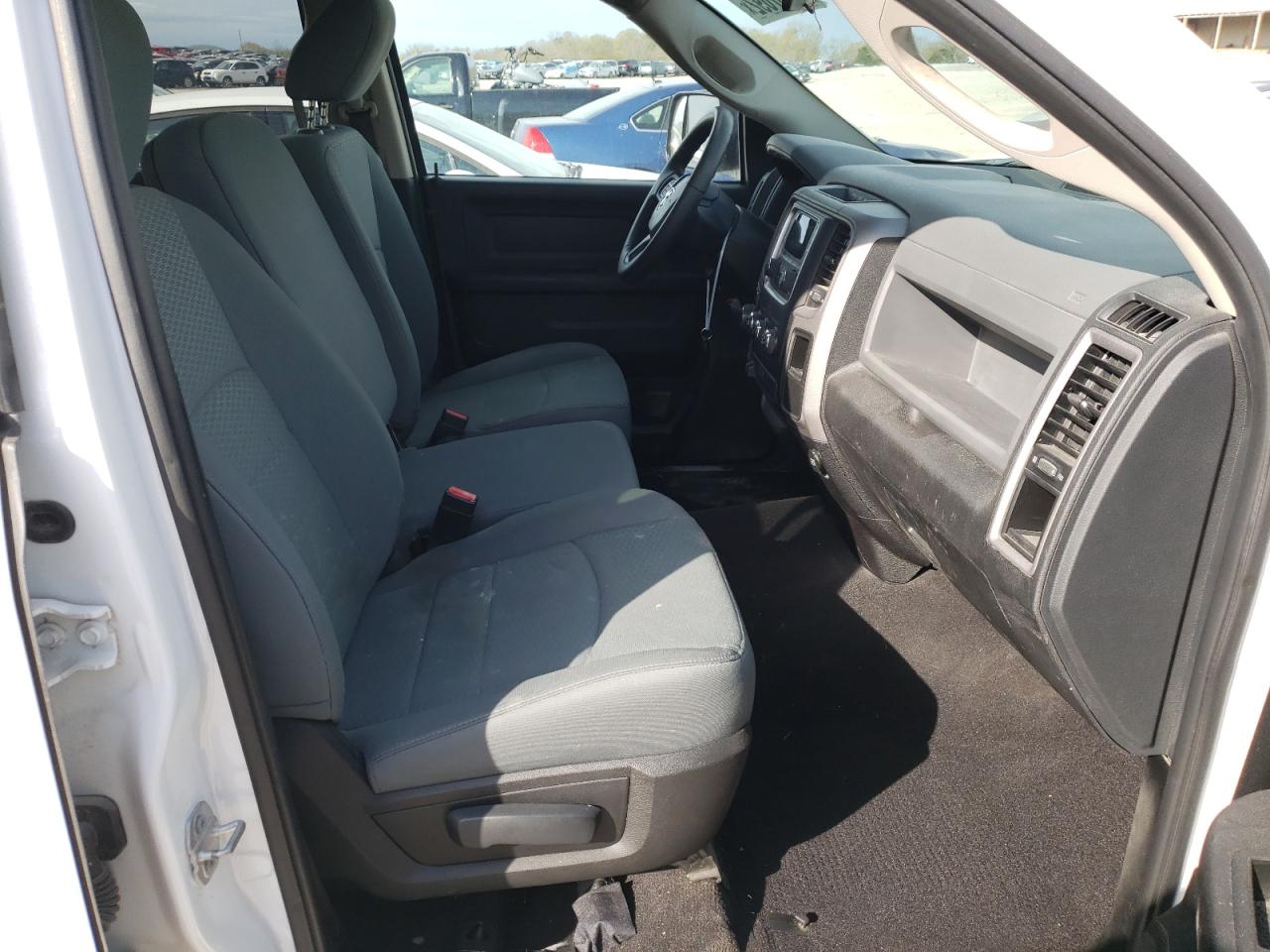 Photo 5 from auction – 2017 RAM 1500 ST with VIN 1C6RR6FT6HS551154