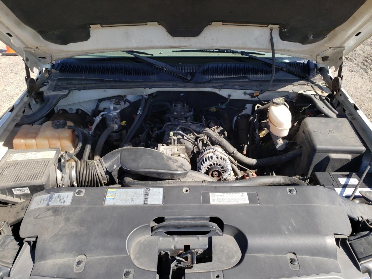 Photo 7 from auction – 2005 CHEVROLET SILVERADO with VIN 1GCHK23U15F827582