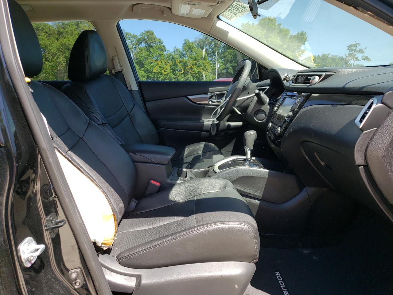 Photo 5 from auction – 2016 NISSAN ROGUE S with VIN 5N1AT2MT7GC880677