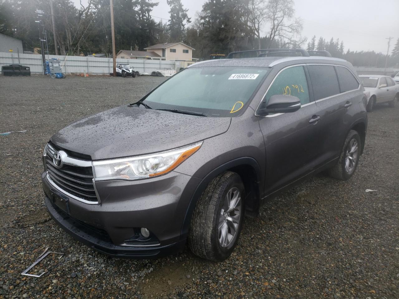 Photo 2 from auction – 2015 TOYOTA HIGHLANDER with VIN 5TDJKRFH0FS218865