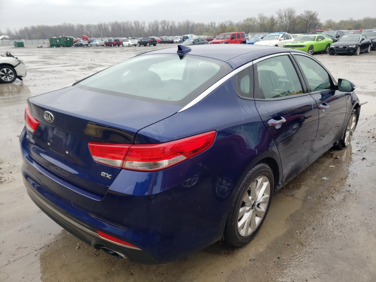 Photo 4 from auction – 2018 KIA OPTIMA EX with VIN 5XXGU4L32JG184339