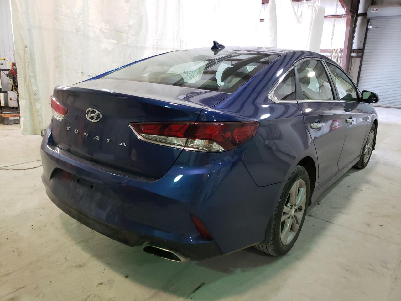 Photo 4 from auction – 2019 HYUNDAI SONATA LIM with VIN 5NPE34AF1KH729055