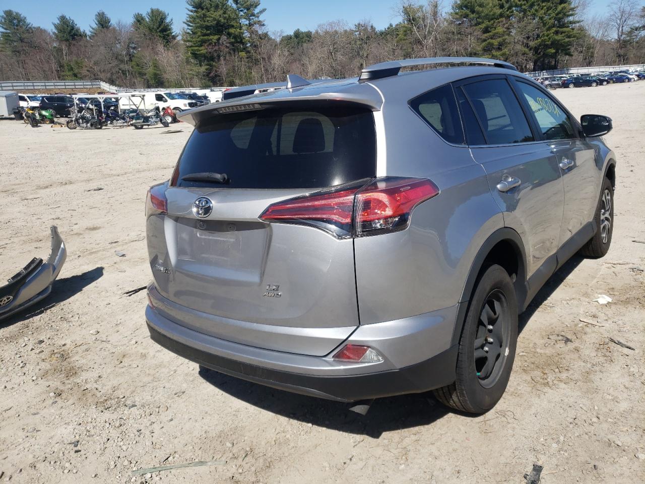 Photo 4 from auction – 2016 TOYOTA RAV4 LE with VIN 2T3BFREV7GW485839