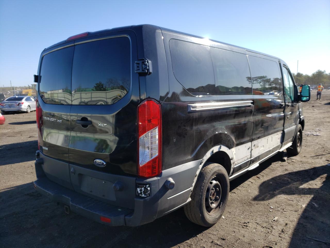 Photo 4 from auction – 2015 FORD TRANSIT T- with VIN 1FBZX2YG2FKA79768