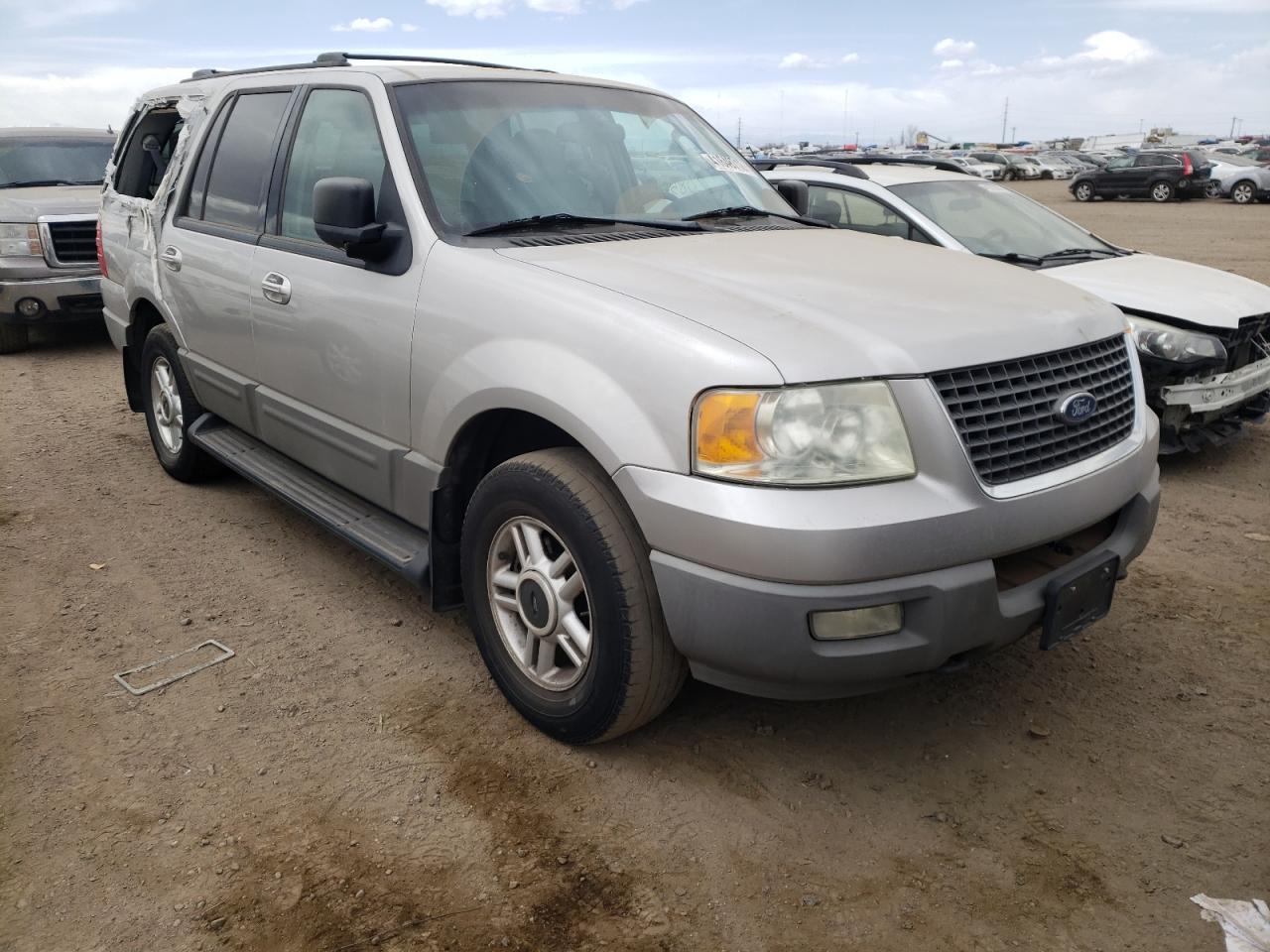 FORD EXPEDITION 2003 مع رقم تعريف المركبة 1FMFU16LX3LA04531 - صورة من المزاد