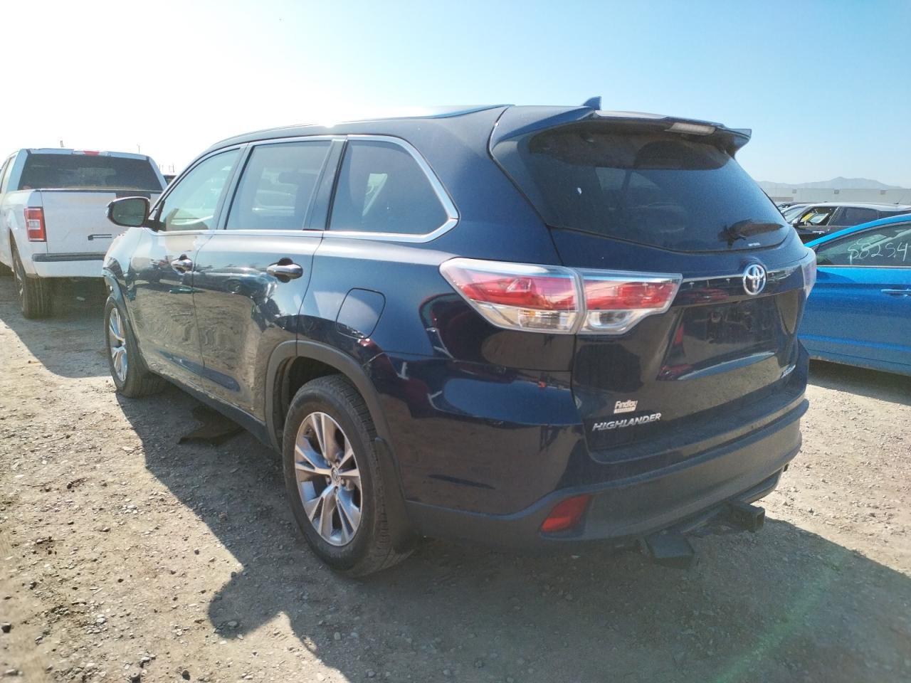 Photo 3 from auction – 2015 TOYOTA HIGHLANDER with VIN 5TDJKRFH4FS186373