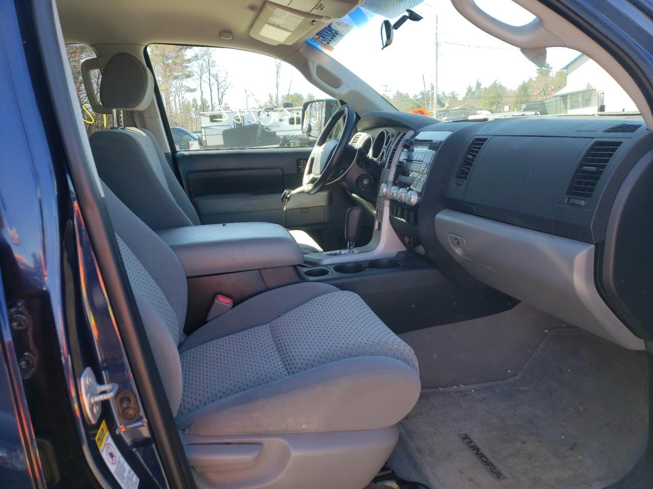 Photo 5 from auction – 2008 TOYOTA TUNDRA DOU with VIN 5TBBV54158S514227