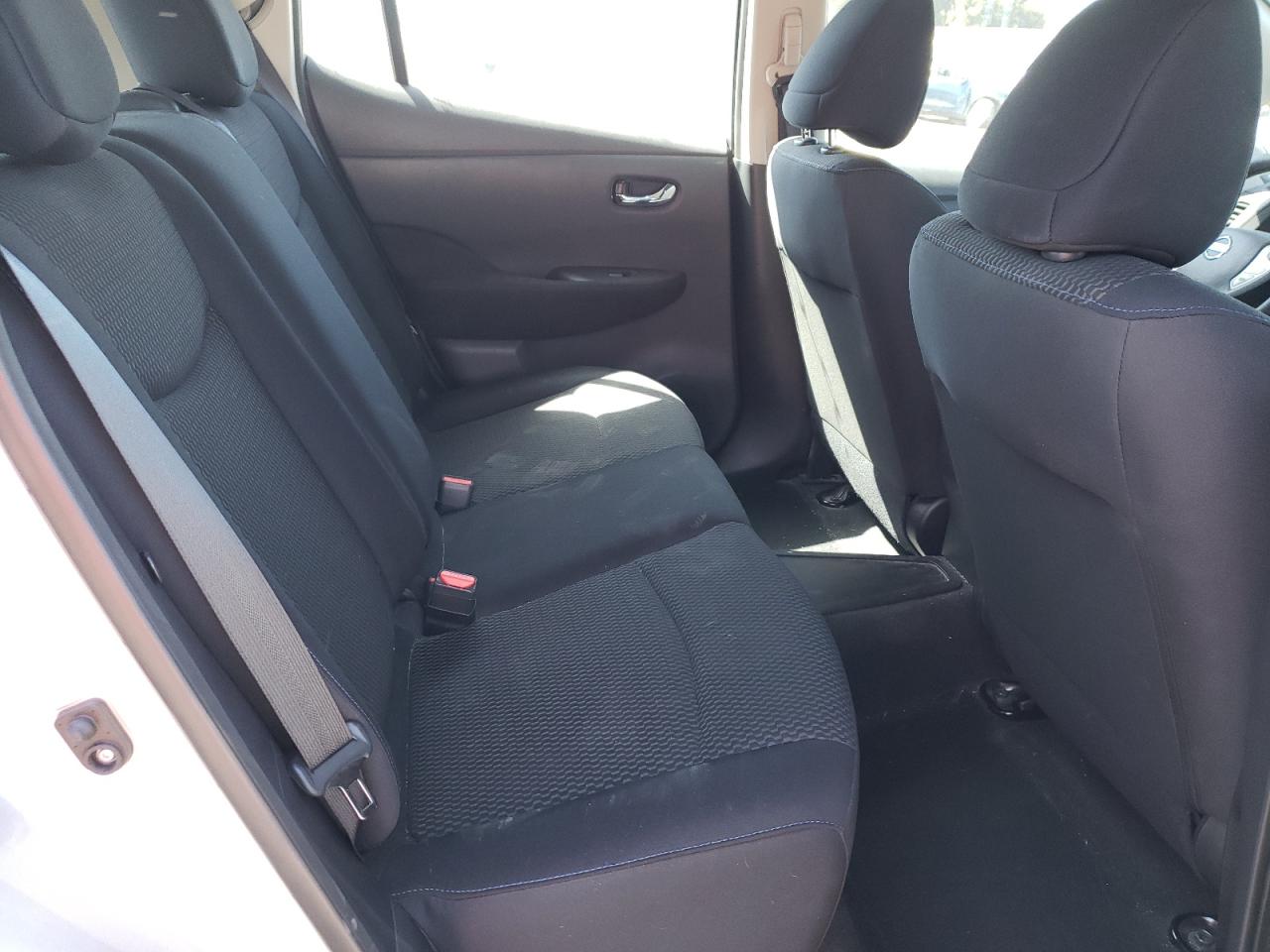 Photo 6 from auction – 2016 NISSAN LEAF S with VIN 1N4AZ0CP1GC300194
