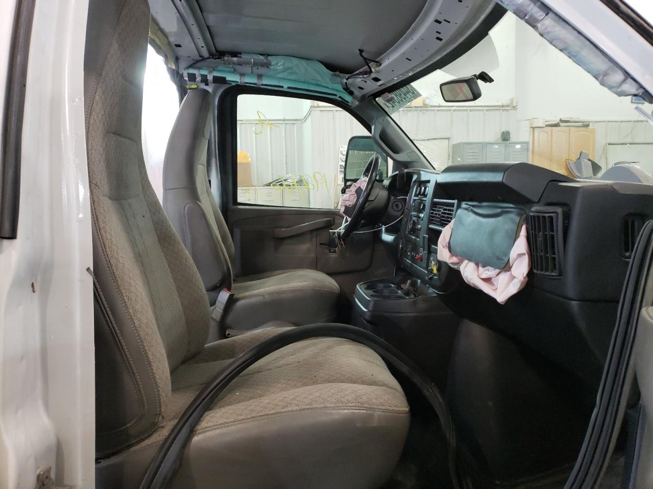 Photo 5 from auction – 2017 CHEVROLET EXPRESS G3 with VIN 1GB0GRFG8H1220954