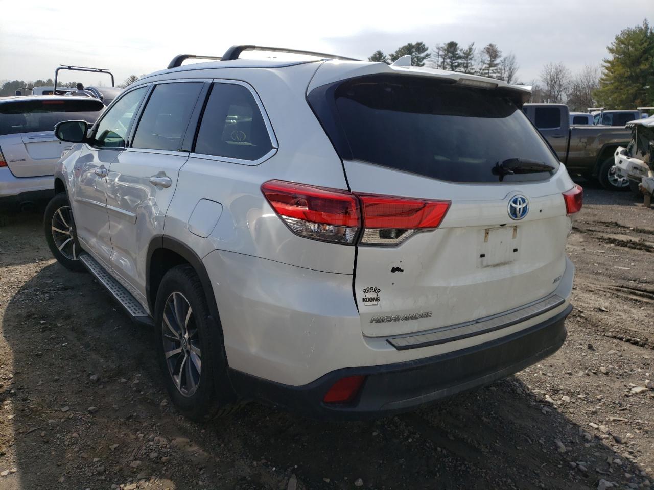 Photo 3 from auction – 2017 TOYOTA HIGHLANDER with VIN 5TDJGRFH8HS027859