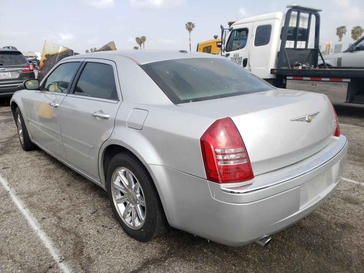 Photo 3 from auction – 2006 CHRYSLER 300C with VIN 2C3KA63H36H494132