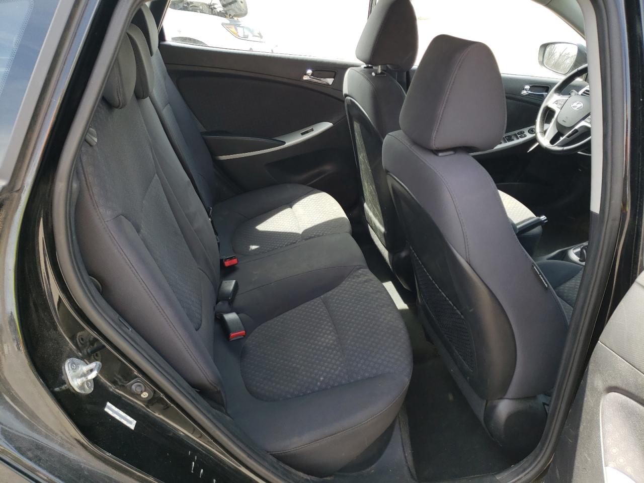 Photo 6 from auction – 2012 HYUNDAI ACCENT GLS with VIN KMHCU5AEXCU033377