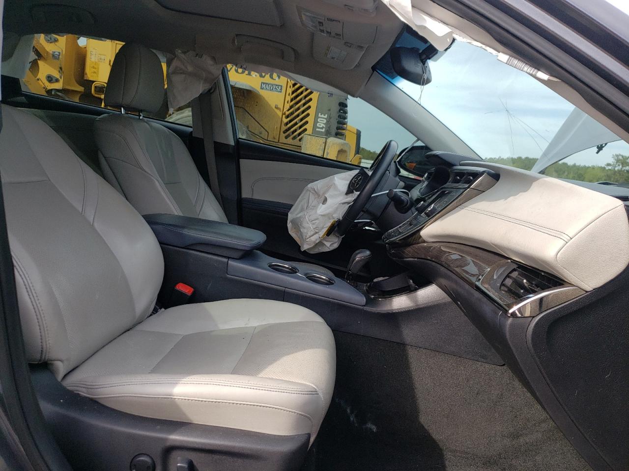Photo 5 from auction – 2013 TOYOTA AVALON BAS with VIN 4T1BK1EB2DU042392