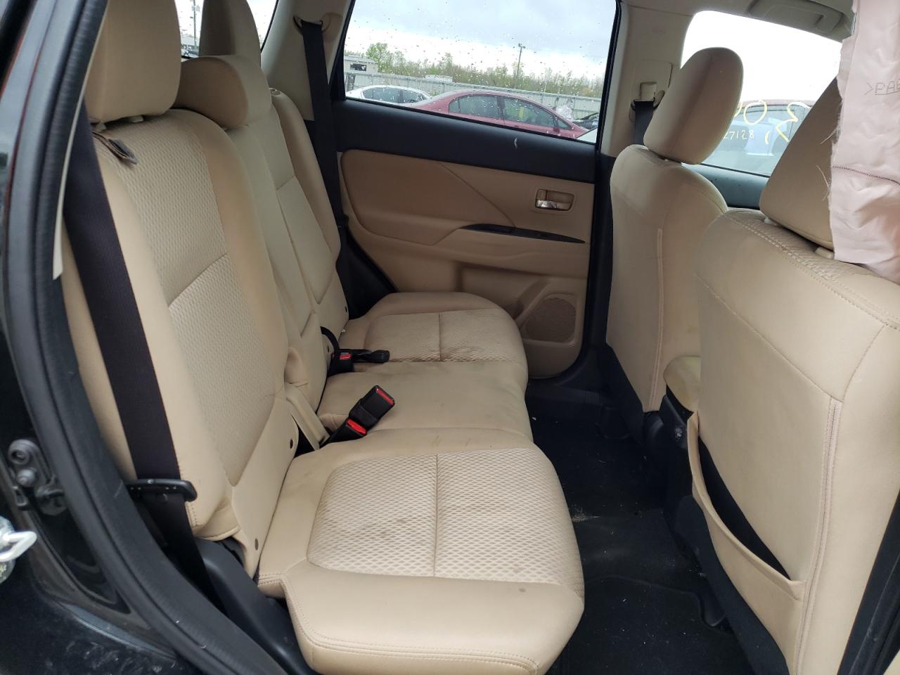 صورة رقم 6 من المزاد - 2017 MITSUBISHI OUTLANDER مع VIN JA4AD3A38HZ005306