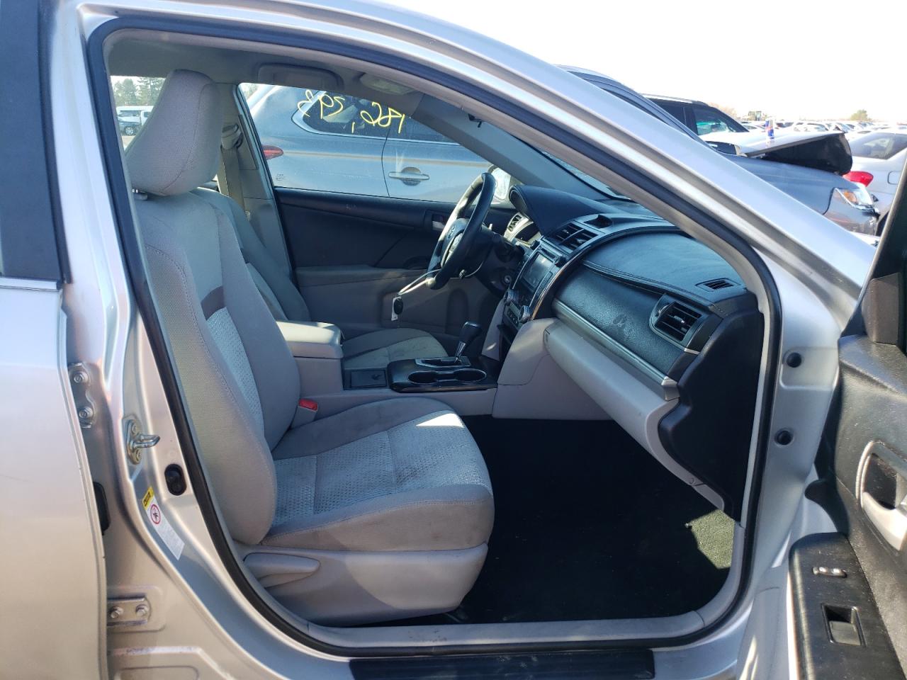 Photo 5 from auction – 2014 TOYOTA CAMRY L with VIN 4T4BF1FK0ER345486