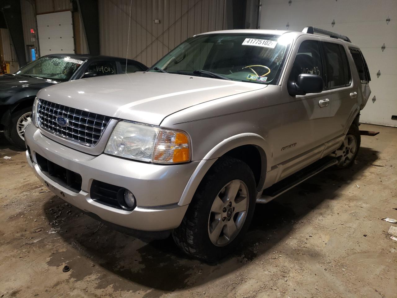 Photo 2 from auction – 2005 FORD EXPLORER L with VIN 1FMDU75E85UB83646