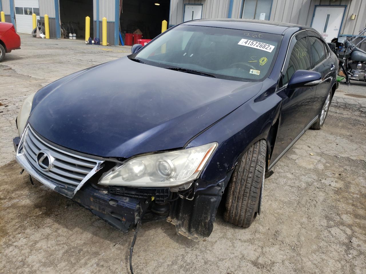 Photo 2 from auction – 2011 LEXUS ES 350 with VIN JTHBK1EG9B2472640