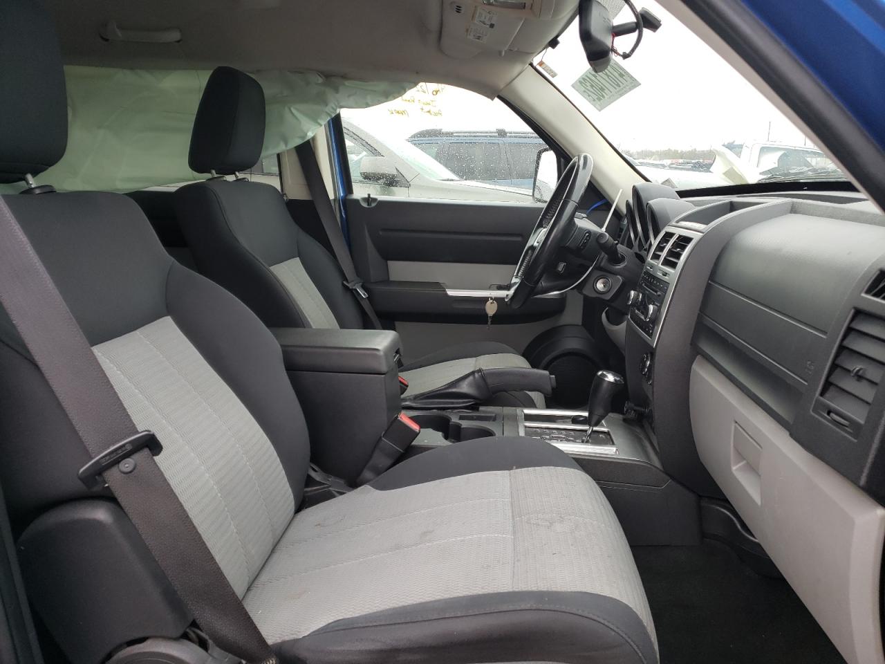 Photo 5 from auction – 2007 DODGE NITRO with VIN 1D8GU58K47W656460