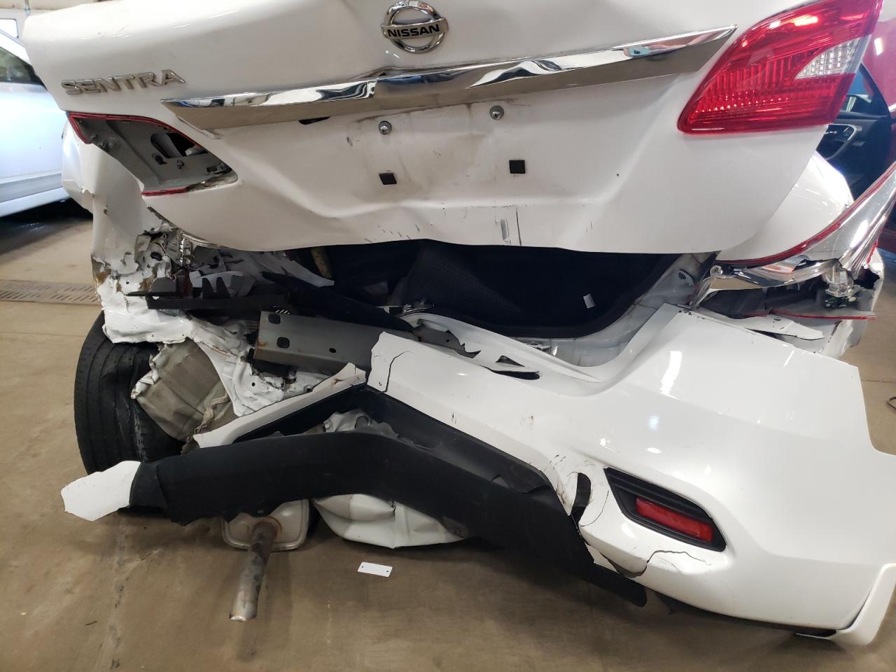 Photo 9 from auction – 2019 NISSAN SENTRA S with VIN 3N1AB7AP3KY337809