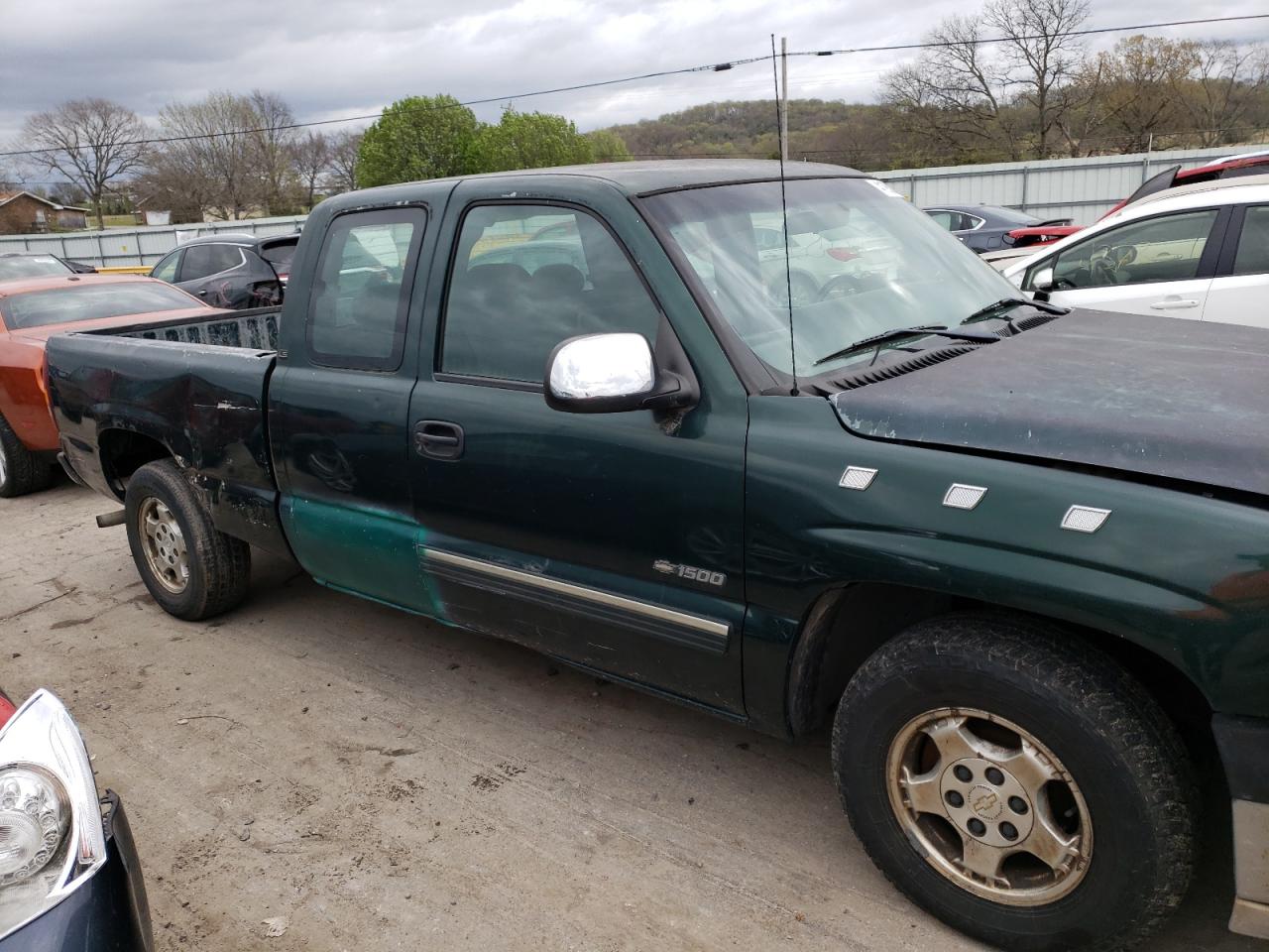 Photo 9 from auction – 2001 CHEVROLET SILVERADO with VIN 2GCEC19T511392768