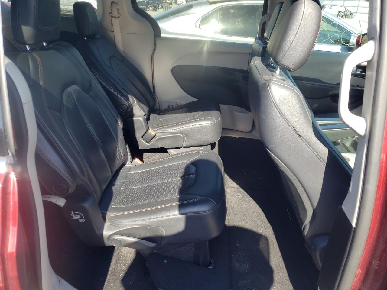 Photo 6 from auction – 2019 CHRYSLER PACIFICA T with VIN 2C4RC1BG9KR605500