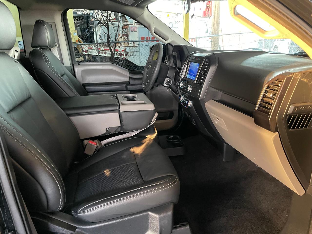 Photo 5 from auction – 2018 FORD F150 with VIN 1FTMF1CP5JFC23924
