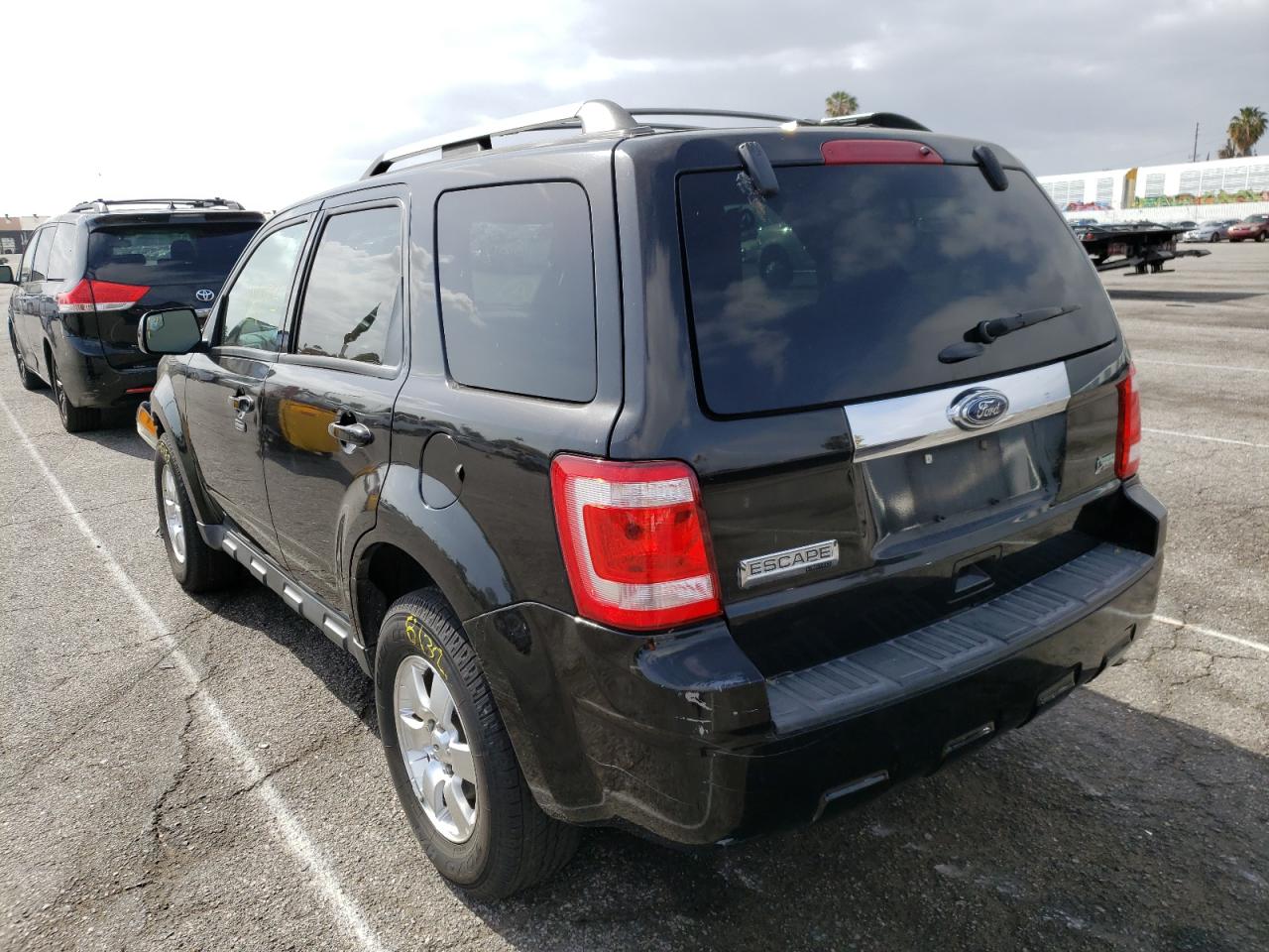 Photo 3 from auction – 2011 FORD ESCAPE LIM with VIN 1FMCU9EG0BKC30555