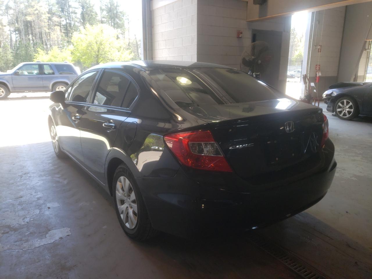 Zdjęcie 3 z aukcji – 2012 HONDA CIVIC LX z VIN 2HGFB2F53CH308929
