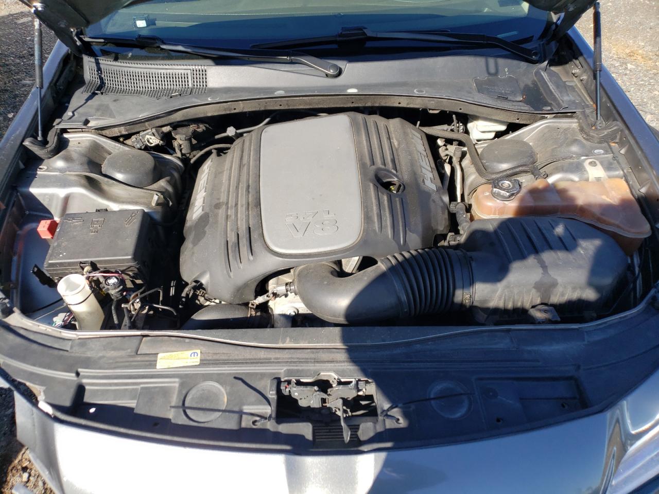 Photo 7 from auction – 2012 CHRYSLER 300C with VIN 2C3CCAKT8CH208231