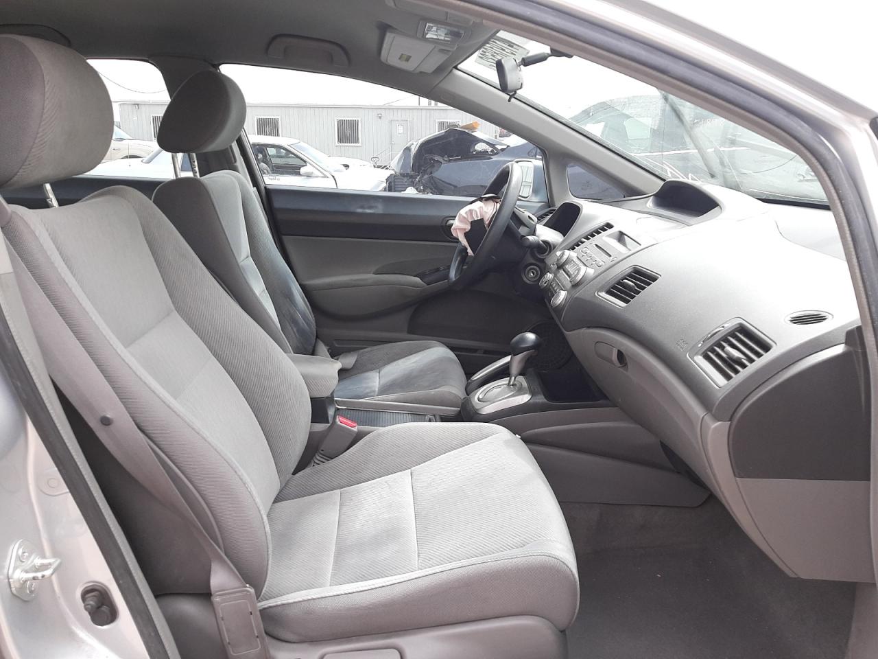 Photo 5 from auction – 2010 HONDA CIVIC LX with VIN 19XFA1F53AE032403