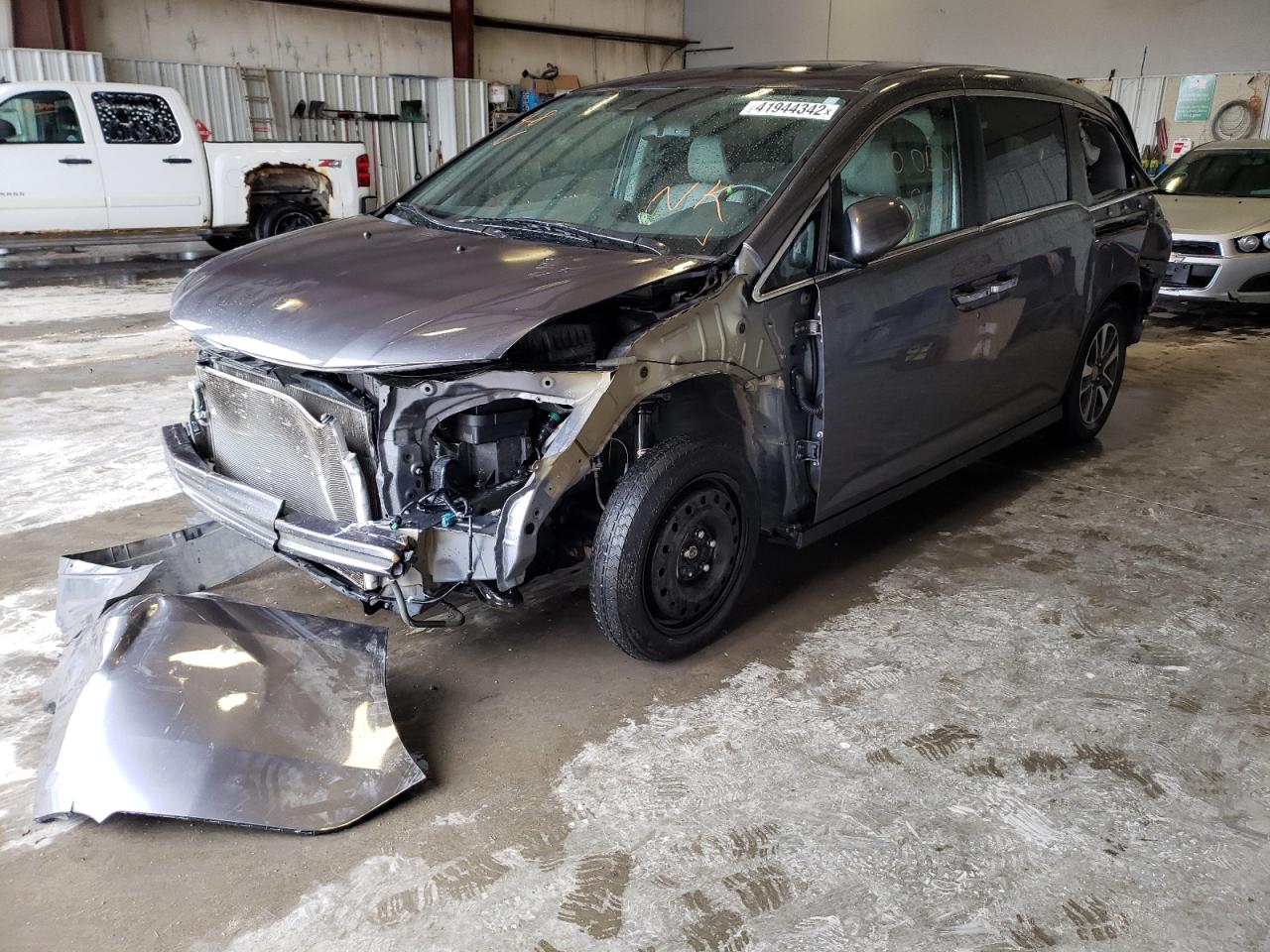 Photo 2 from auction – 2014 HONDA ODYSSEY EX with VIN 5FNRL5H65EB023092