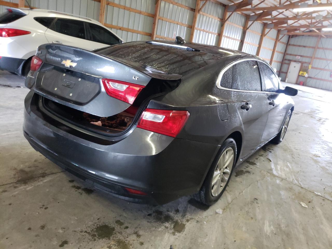 Photo 4 from auction – 2018 CHEVROLET MALIBU LT with VIN 1G1ZD5ST9JF175368