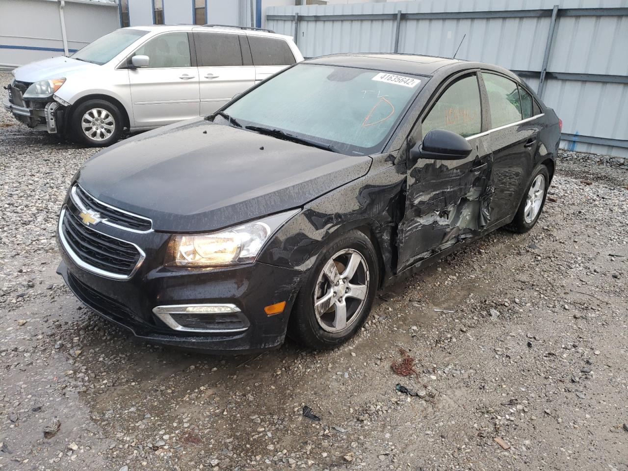 Photo 2 from auction – 2015 CHEVROLET CRUZE LT with VIN 1G1PC5SB9F7268541