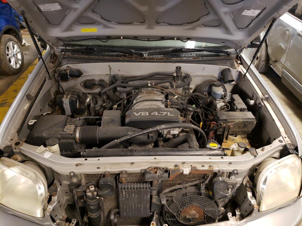 Photo 7 from auction – 2002 TOYOTA SEQUOIA SR with VIN 5TDBT44A02S061942