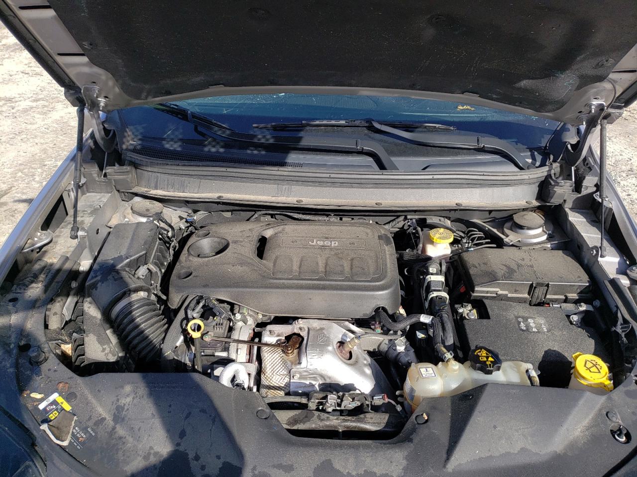 Photo 7 from auction – 2019 JEEP CHEROKEE L with VIN 1C4PJMDN2KD260582