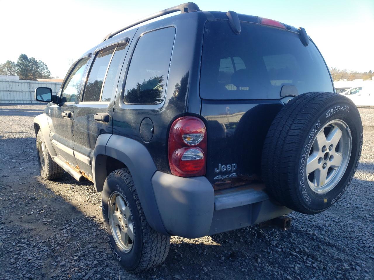 Photo 3 from auction – 2005 JEEP LIBERTY SP with VIN 1J4GL48K55W716491