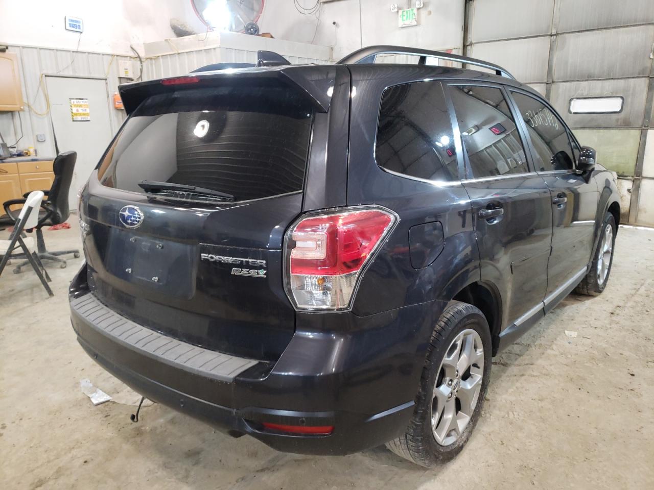 Photo 4 from auction – 2017 SUBARU FORESTER 2 with VIN JF2SJAWC6HH584755