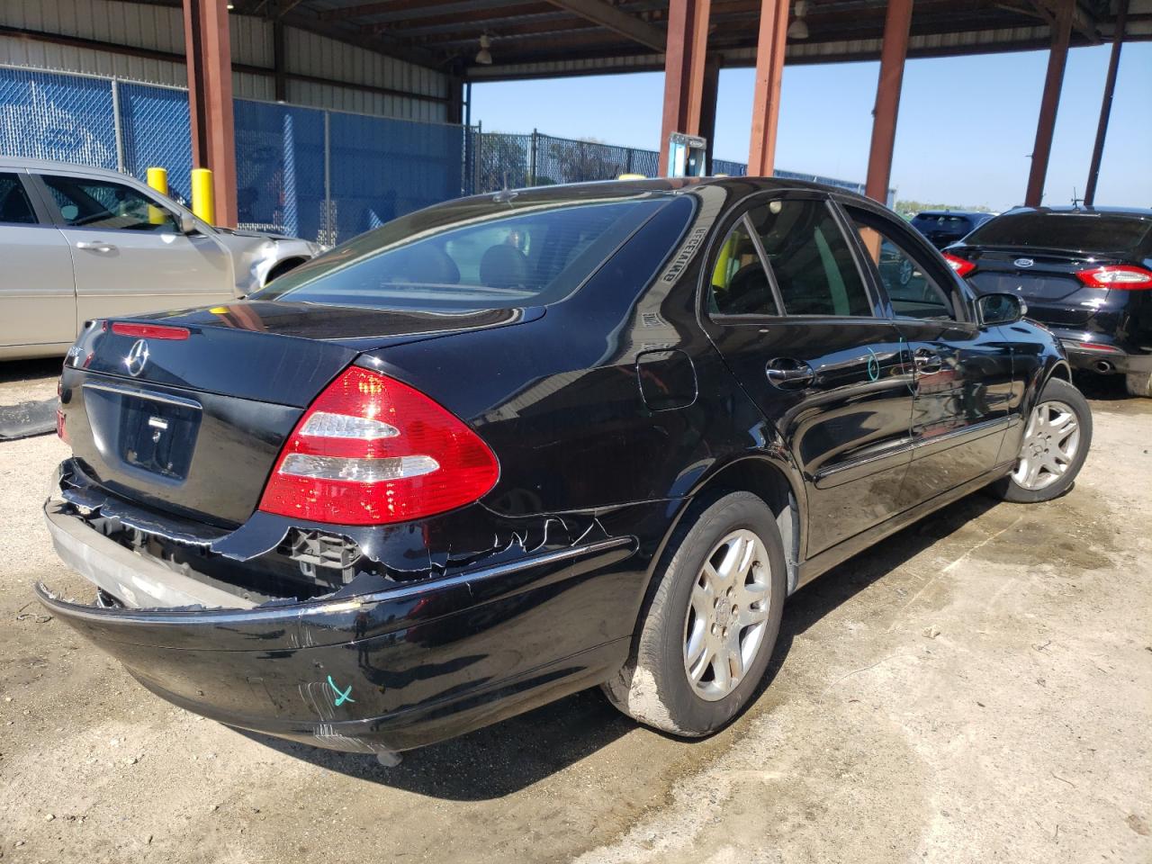Photo 4 from auction – 2003 MERCEDES-BENZ E 320 with VIN WDBUF65J73A116572