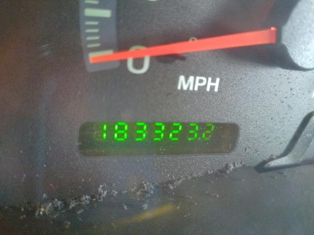 Photo 8 from auction – 2002 FORD F150 with VIN 1FTRX18L12NA31433
