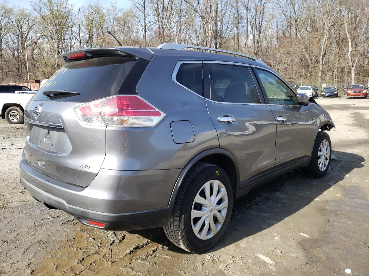 Photo 4 from auction – 2016 NISSAN ROGUE S with VIN KNMAT2MV6GP673308