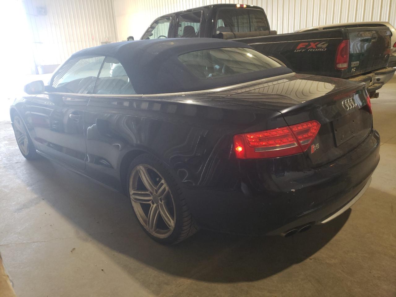 Photo 3 from auction – 2011 AUDI S5 PREMIUM with VIN WAULGBFH2BN017256
