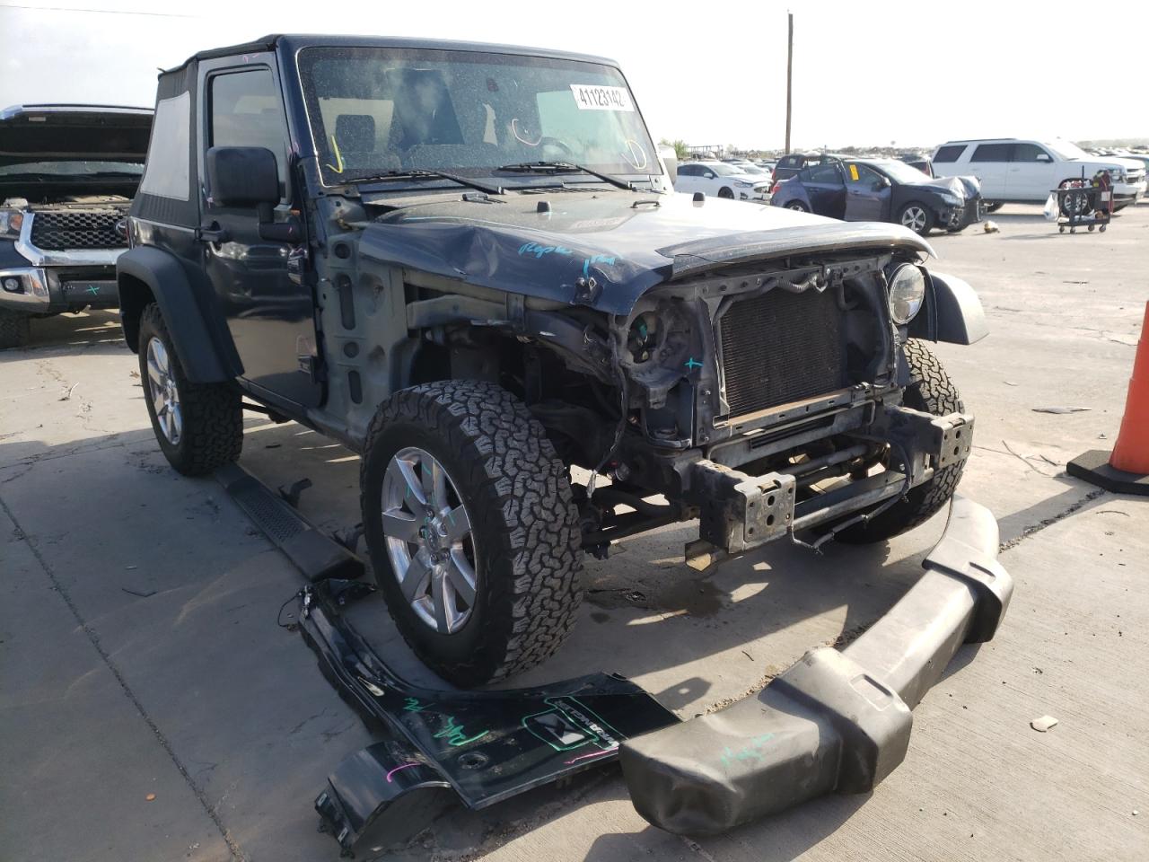 JEEP WRANGLER X 2008 with VIN 1J4FA24108L541995 - Photo from auction