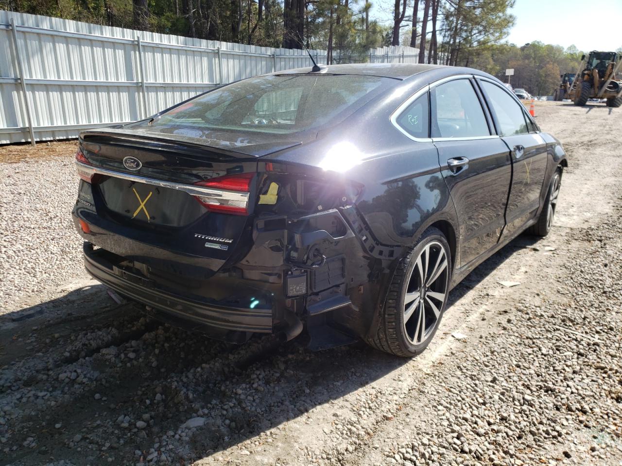 Photo 4 from auction – 2017 FORD FUSION TIT with VIN 3FA6P0D97HR283108