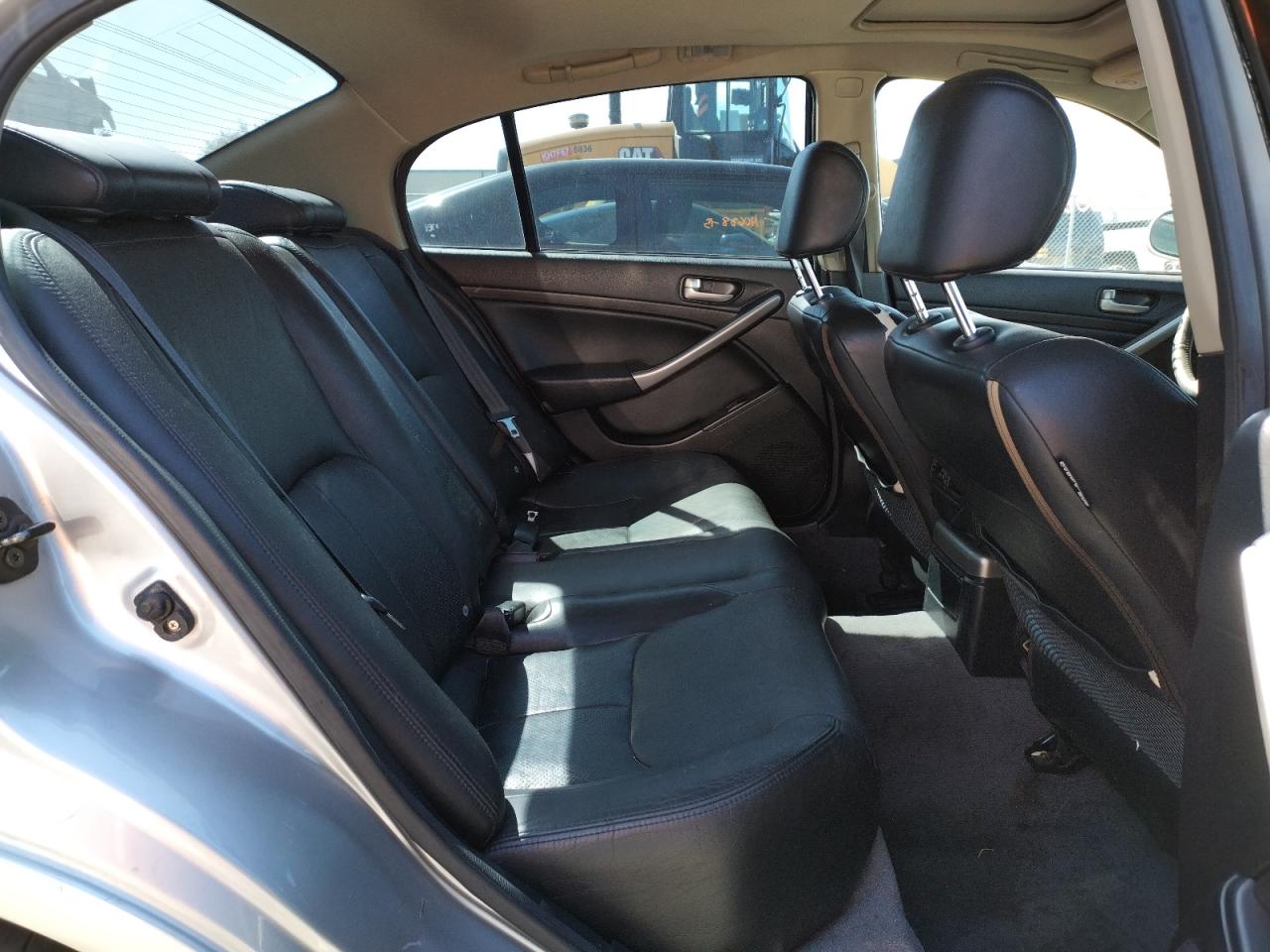 Photo 6 from auction – 2004 INFINITI G35 with VIN JNKCV51E14M600836