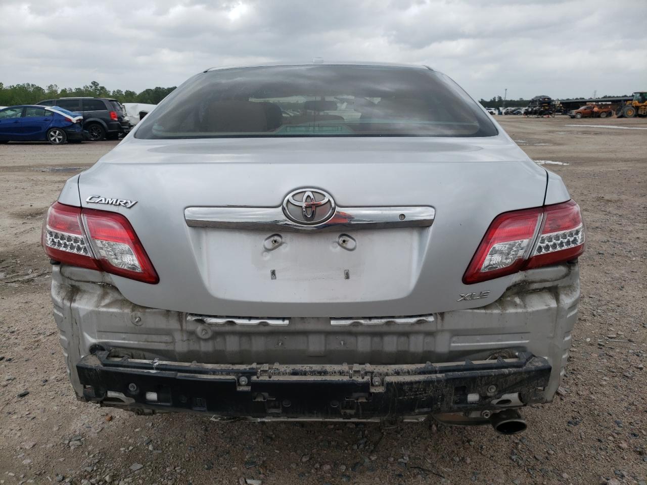 Photo 9 from auction – 2010 TOYOTA CAMRY BASE with VIN 4T1BF3EK3AU104264