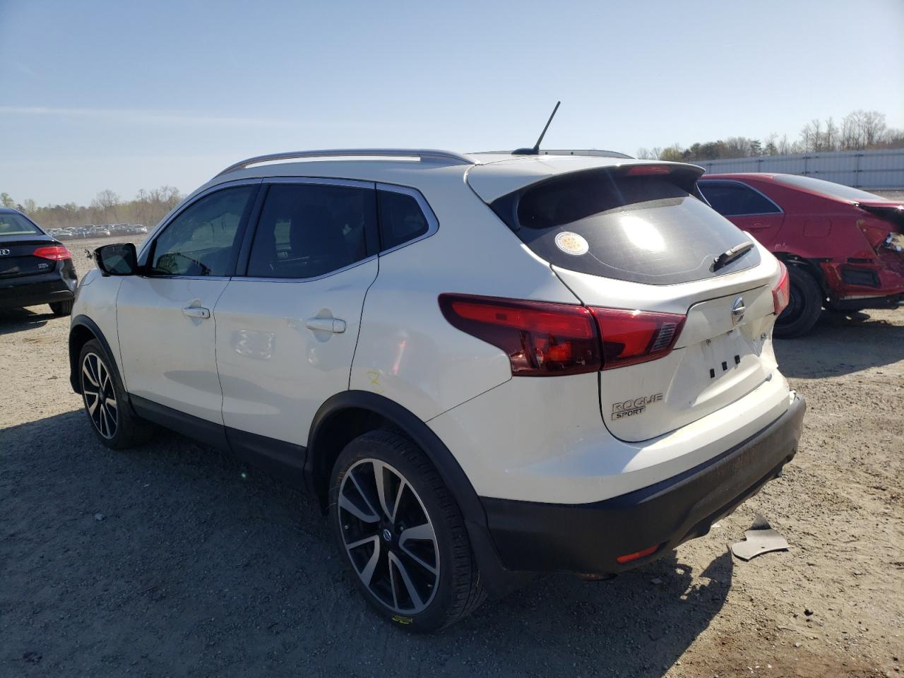 Photo 3 from auction – 2017 NISSAN ROGUE with VIN JN1BJ1CP4HW020171