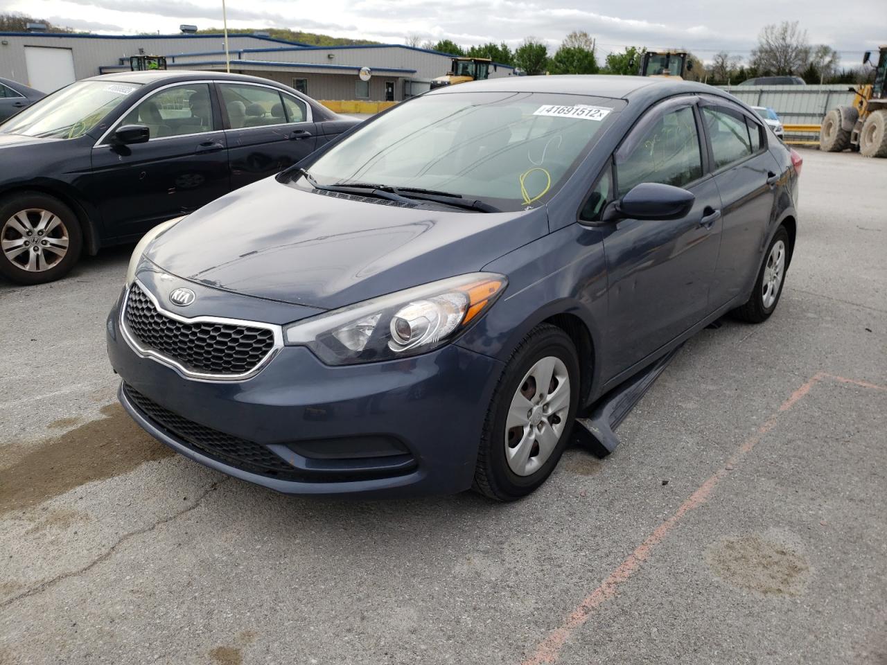 Photo 2 from auction – 2016 KIA FORTE LX with VIN KNAFK4A61G5563924