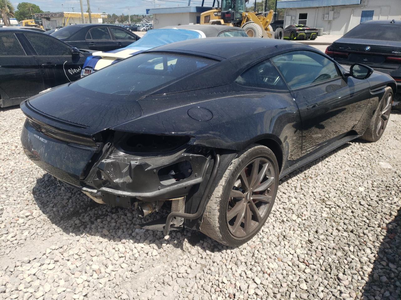Photo 4 from auction – 2019 ASTON MARTIN DB11 with VIN SCFRMFAW8KGL07302