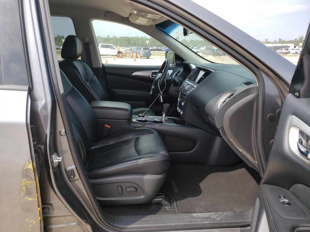 Photo 5 from auction – 2020 NISSAN PATHFINDER with VIN 5N1DR2CM7LC606850
